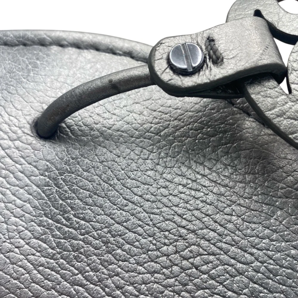 Tory Burch Miller Metallic Pewter Silver Leather Logo Thong Sandals Shoes 9M